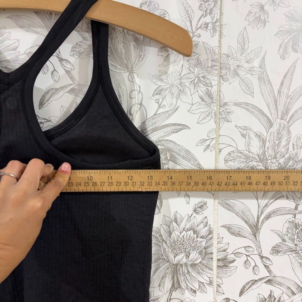 Lululemon EBB To Street Tank II Built in Bra Solid Black No Cups Ribbed Sz 6 EUC - Picture 4 of 7